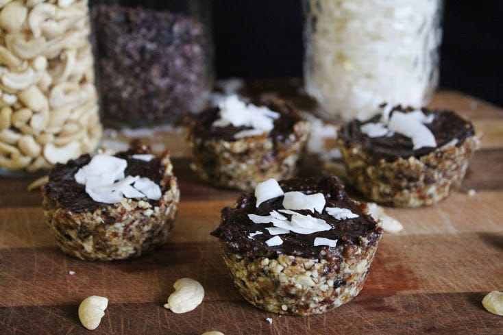 Recipe: Raw Carob Caramel Cups