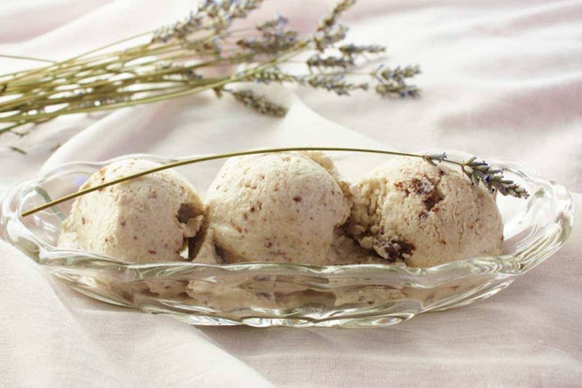 10 Replacements for Dairy in Your Ice Cream