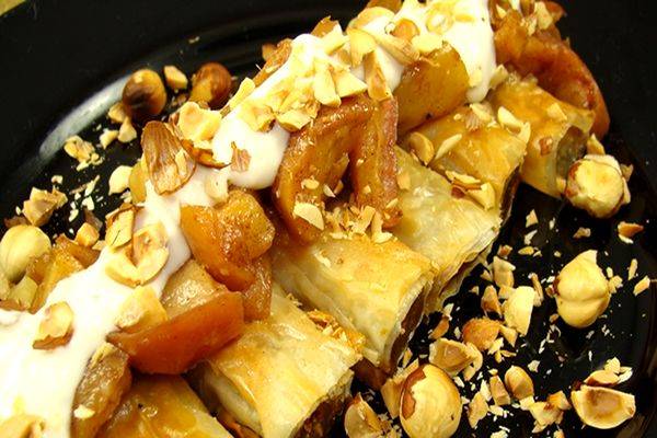 Golden-pumpkin-rolls