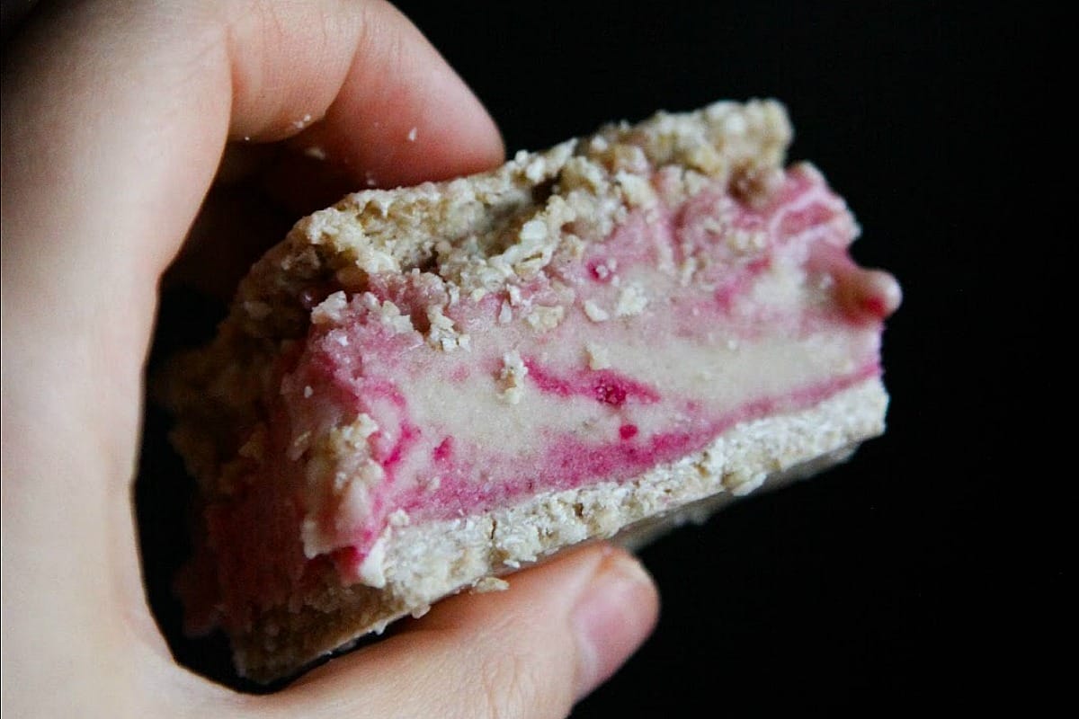 Raw Vegan Ice Cream Sandwiches [Gluten-Free]
