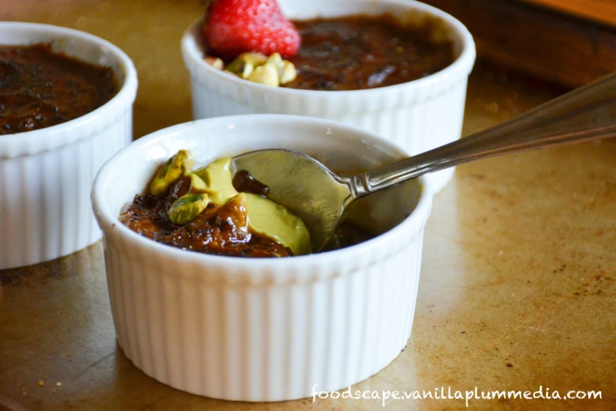Pistachio Creme Br&ucirc;l&eacute;e - Vegan Style [Gluten-Free]
