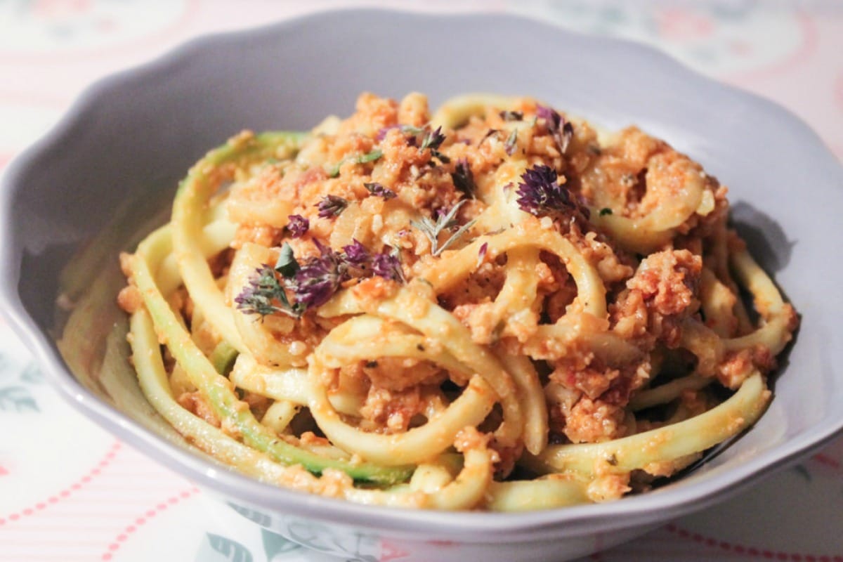 Raw Spaghetti With &ldquo;Bolognese&rdquo; Sauce [Vegan, Raw, Gluten-Free]