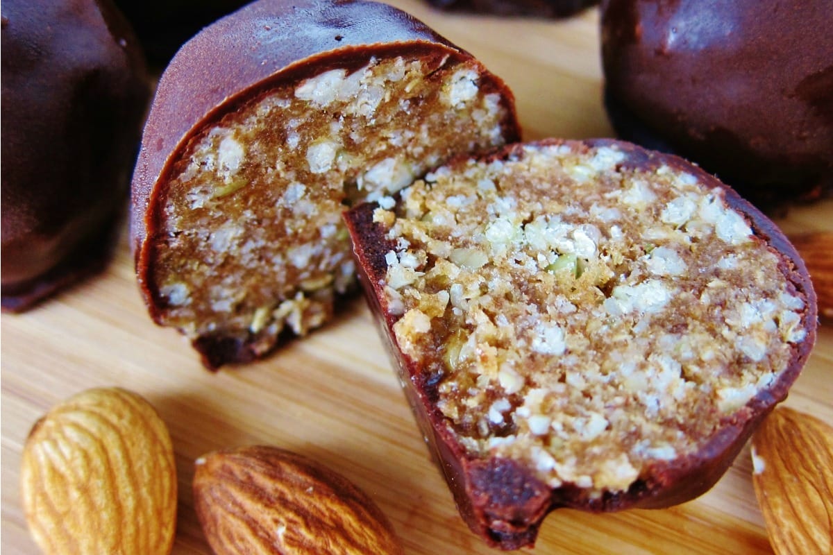 Raw Almond Maple Crunch Truffles [Vegan, Raw, Gluten-Free]
