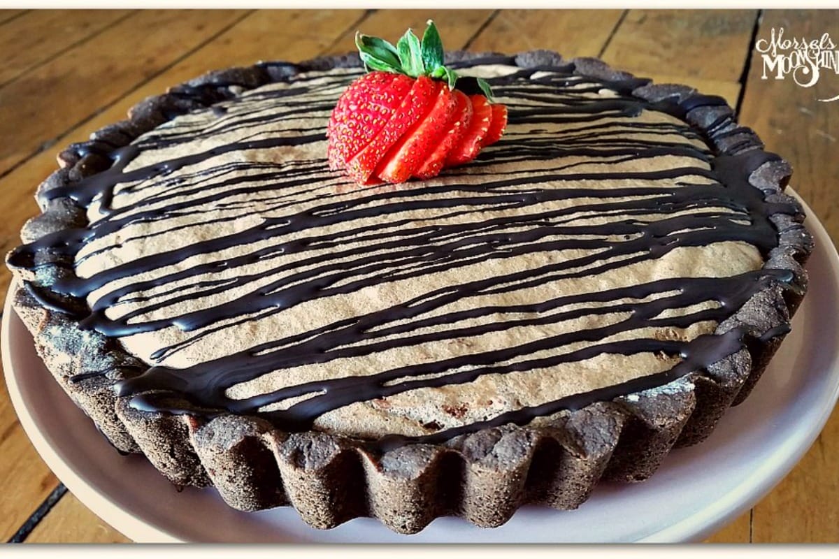 Chocolate and Strawberry Mousse Pie With Graham Cracker Crust [Vegan, Gluten-Free]
