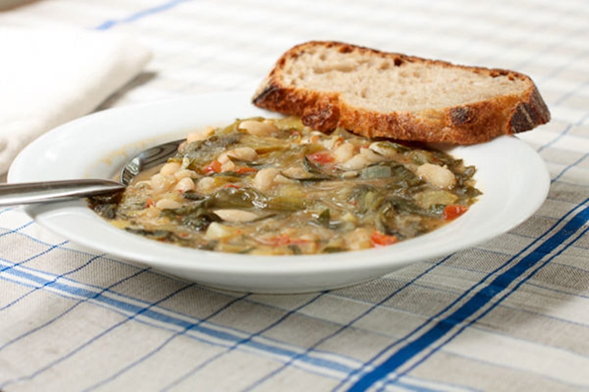 escarole-and-white-bean-soup_1