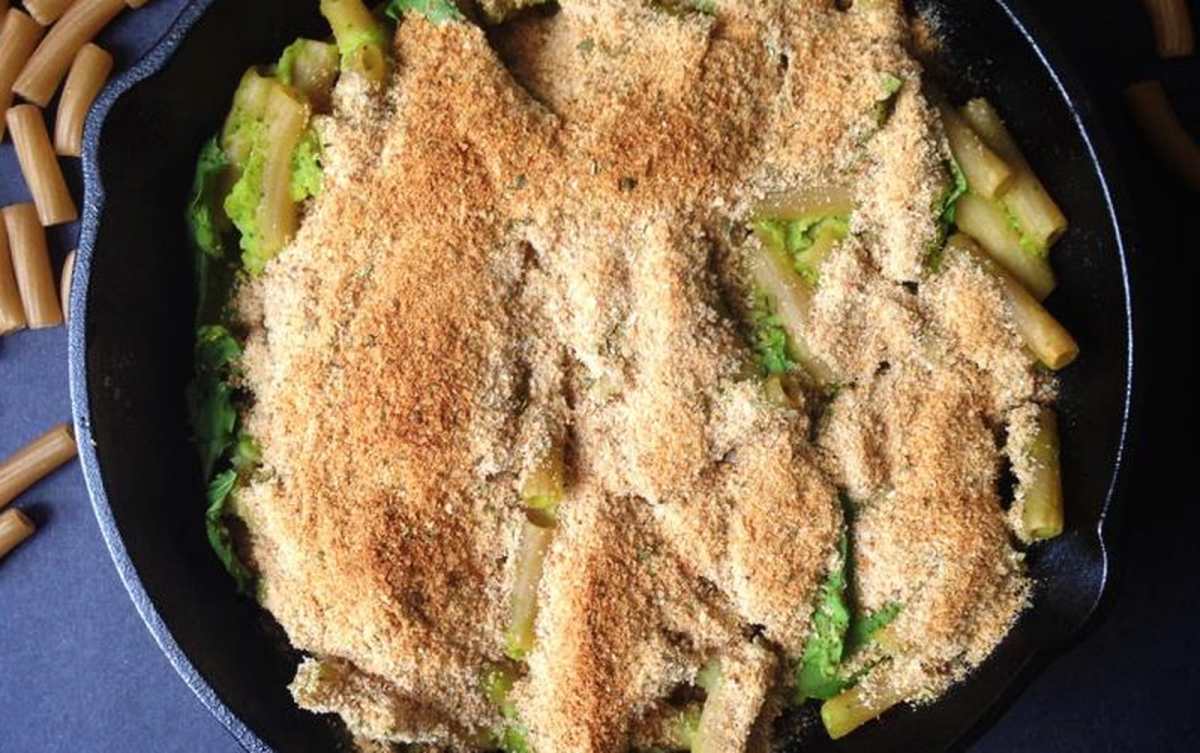 Creamy Baked Skillet Spinach Pasta [Vegan, Gluten-Free]