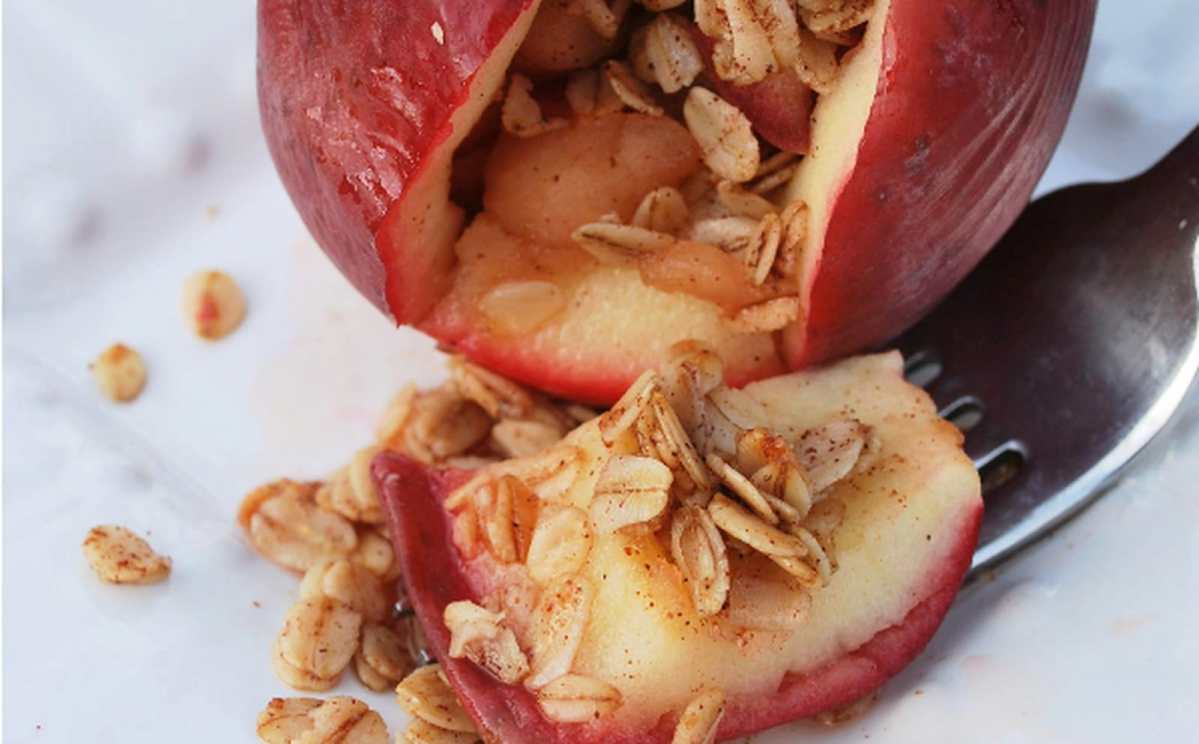 Apple Pie Stuffed Apples [Vegan]