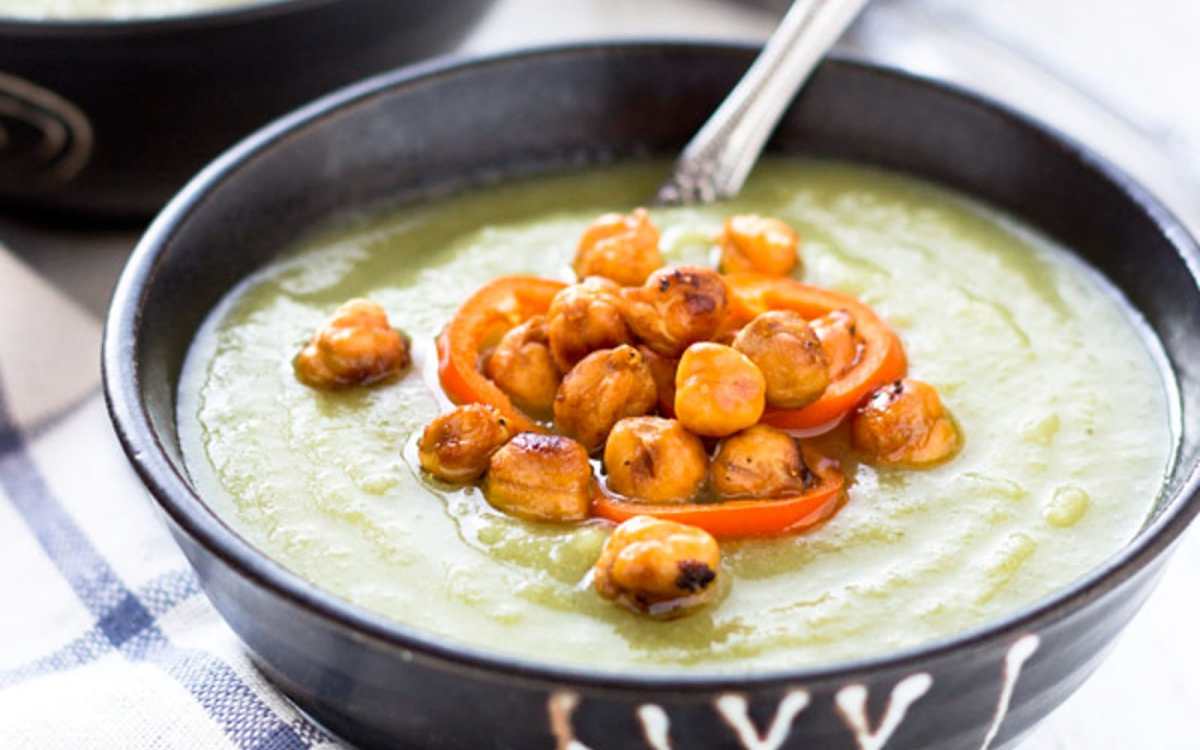 Cauliflower Soup With Leek and Potato