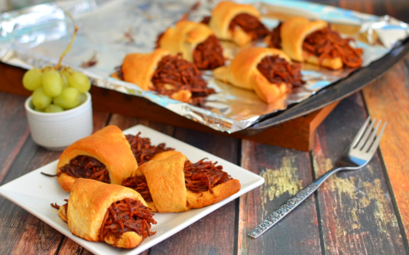 bbq pulled carrot rolls