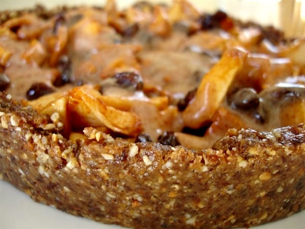 Lisa Viger - Raw Caramel Apple Pie
