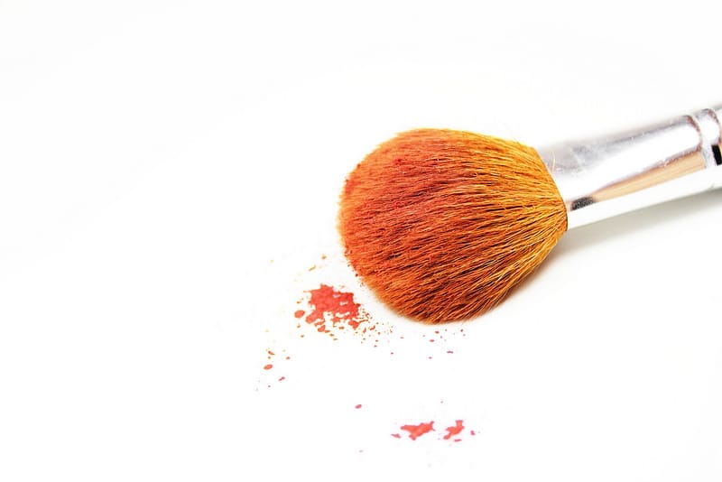 6 Reasons to Wear Less Makeup