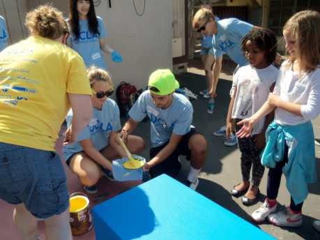 5 Ways You Can Volunteer When You're Short on Time