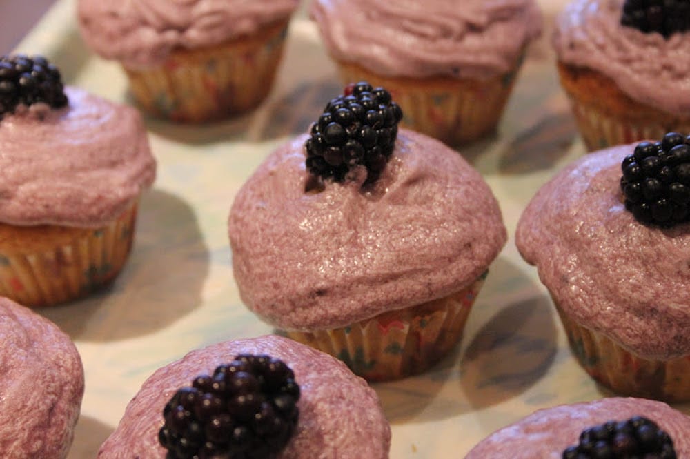 Vanilla Blackberry Cupcakes