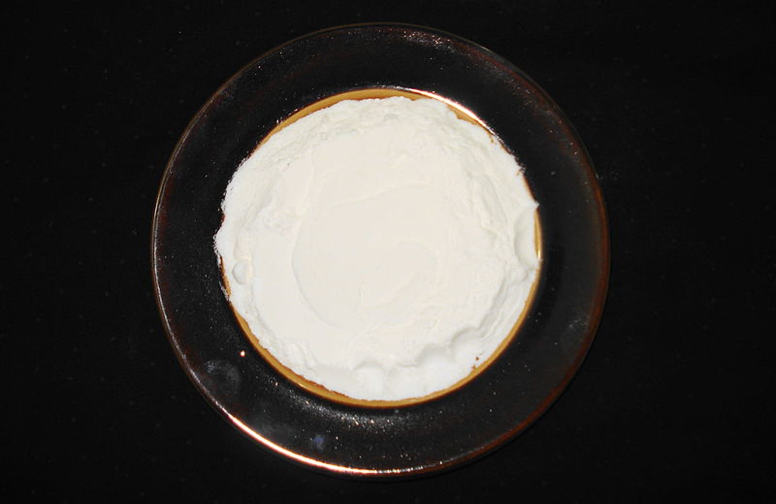 10 Amazing Ways to Use Baking Soda Around the House