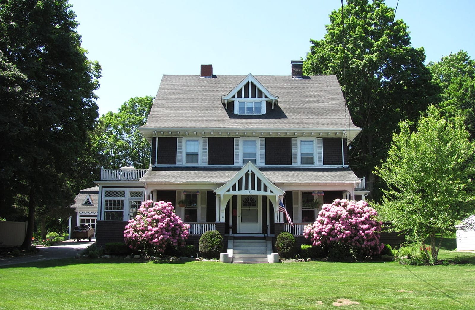 How To Keep Your House (and Body) Cool This Summer Without Energy-Sucking Air Conditioners