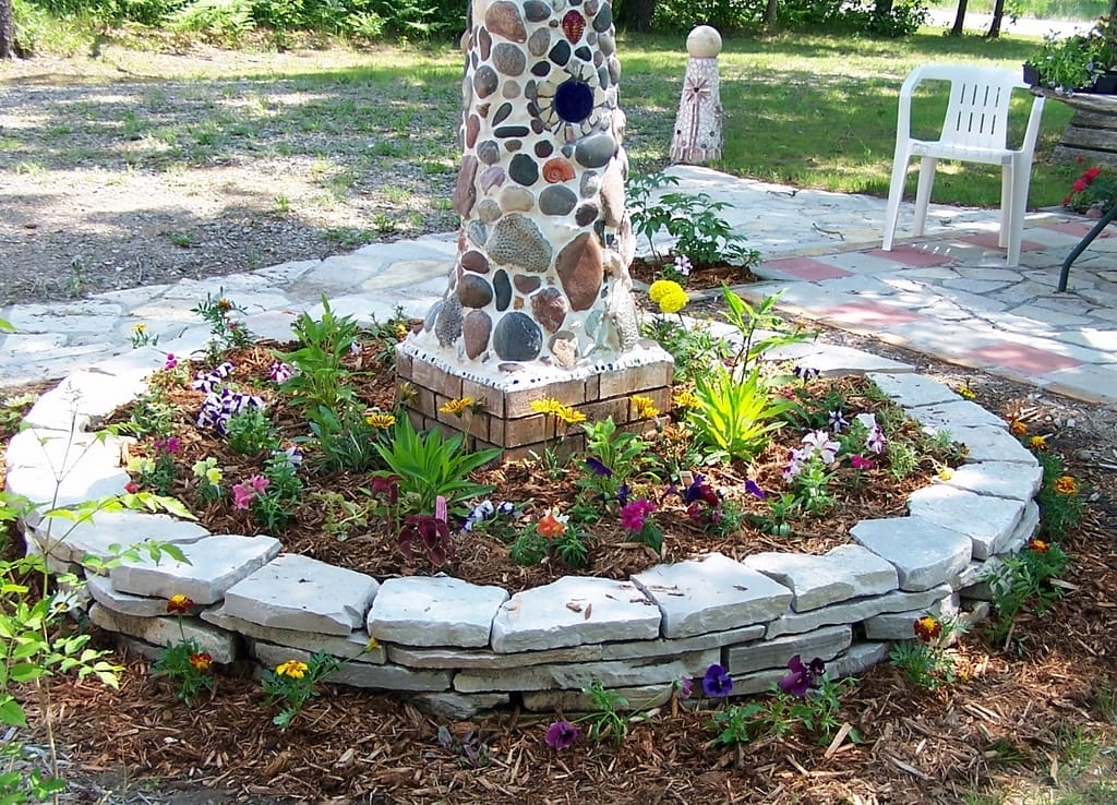 A Quick Guide to Mulching Your Garden