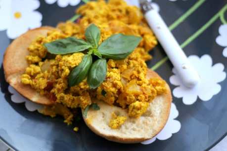 tofu scramble, vegan protein breakfast without eggs