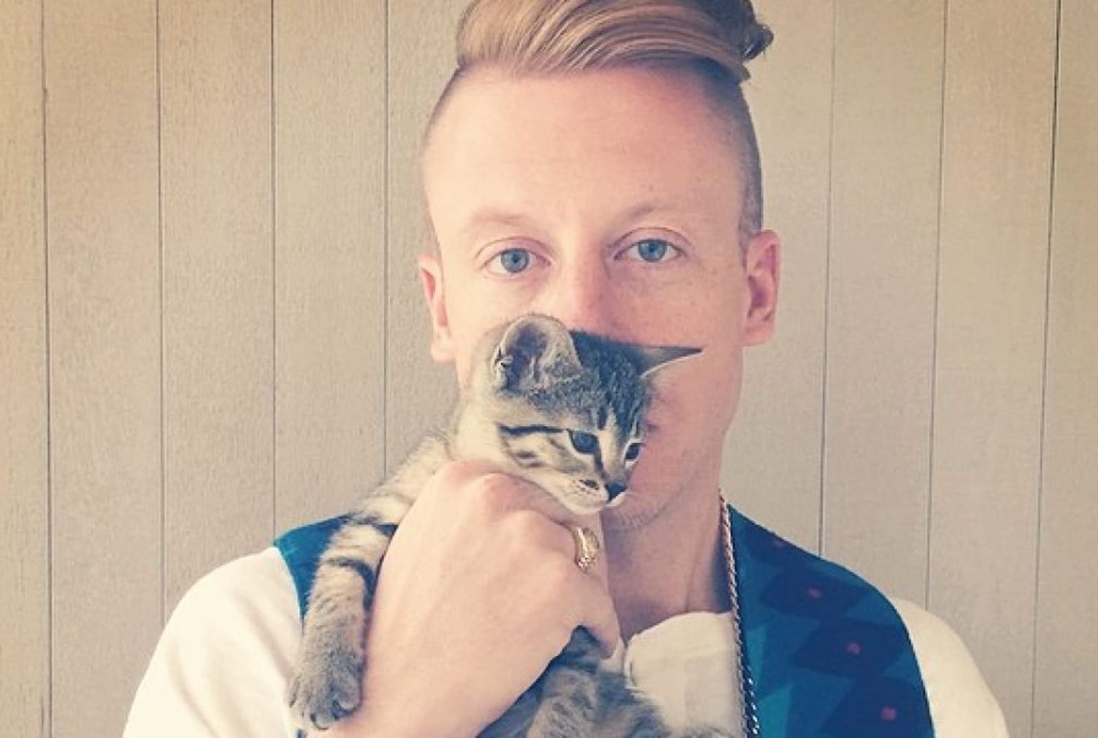 Celebs Crazy Cat People