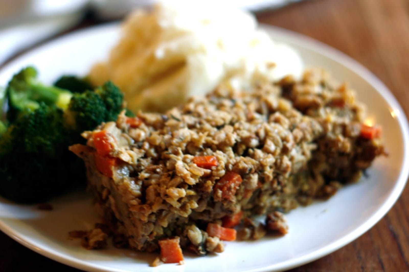 Country ‘Meatloaf’ with Gravy [Vegan]