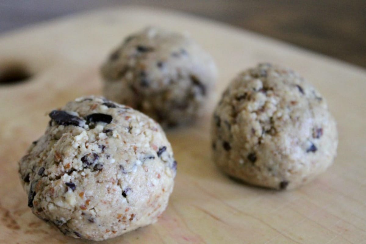 Raw Almond Butter Chocolate Chip Cookies [Vegan, Gluten-Free]