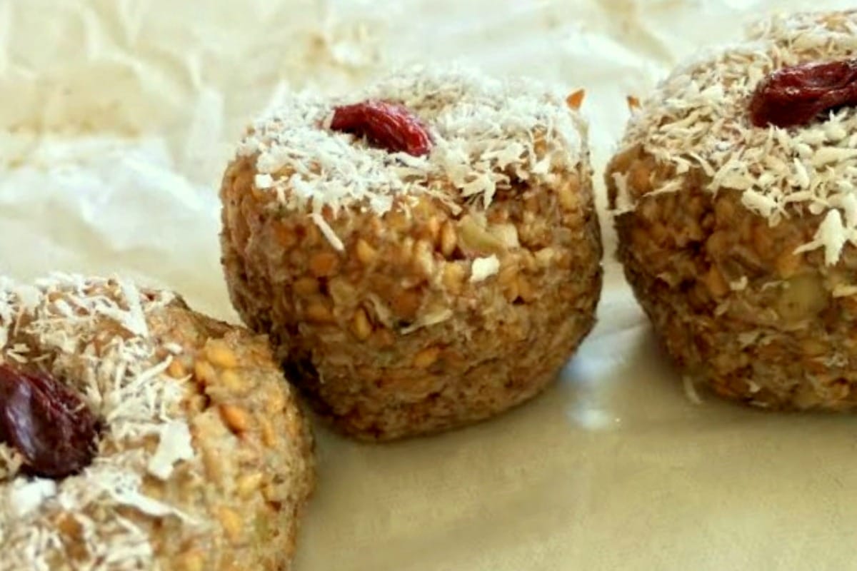 ayurvedic sesame ladoos