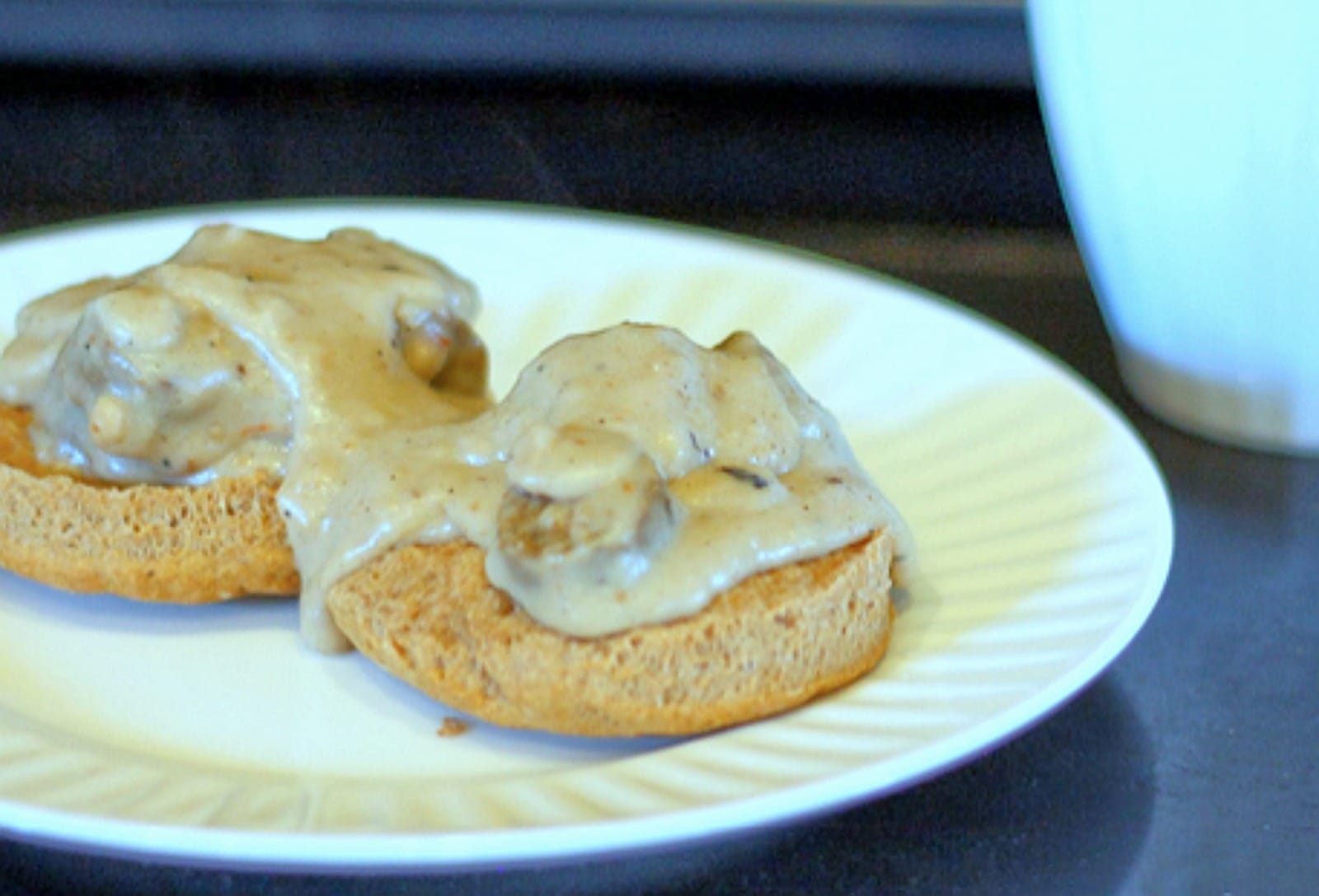 vegan-biscuits-and-gravy