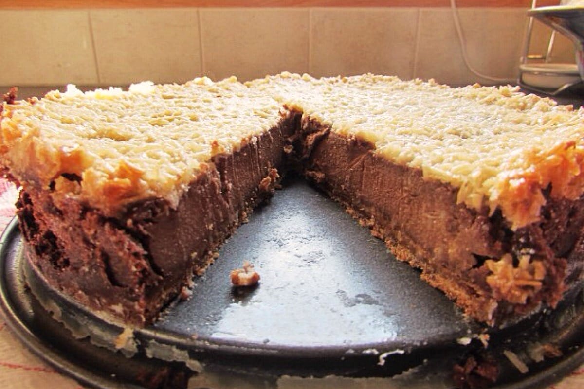 Coconut Chocolate Banana Cheesecake