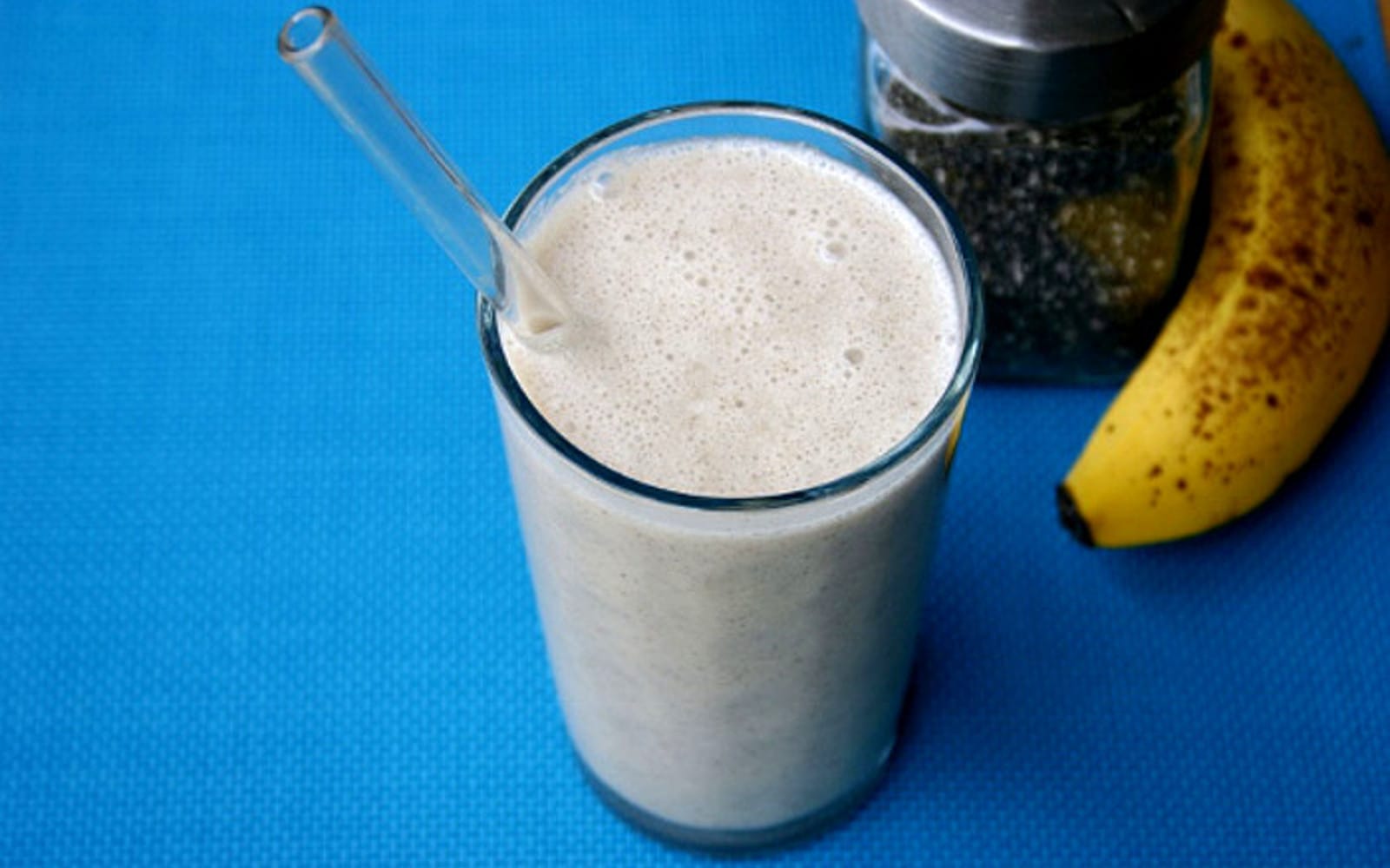 Chia, Lucuma, and Coconut Smoothie
