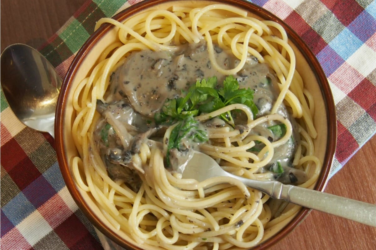 Creamy Mushroom Fricasse [Vegan]