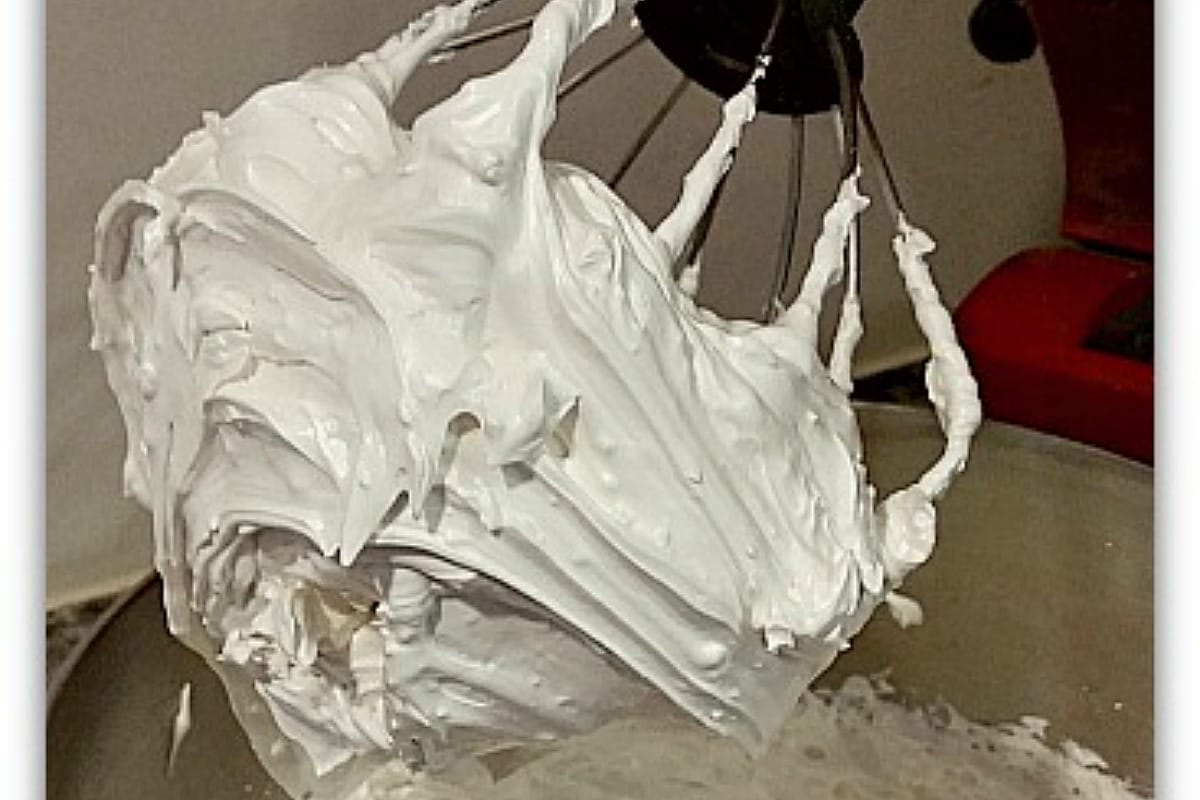 Homemade Marshmallow Fluff - Made Vegan!