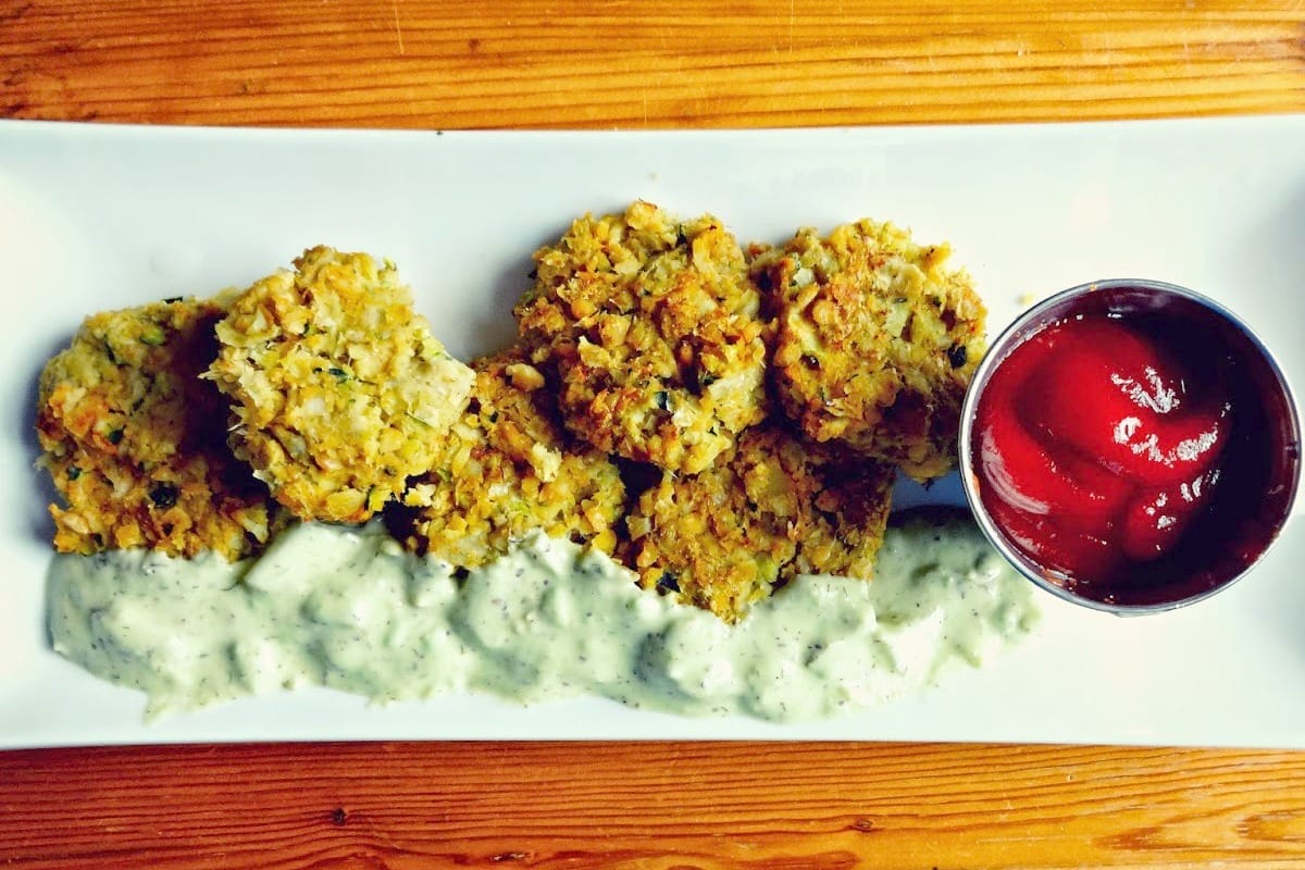 'Crab' Cakes With Green Tartar Sauce [Vegan, Gluten-Free]