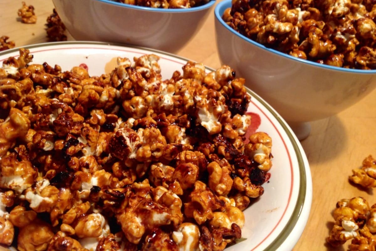 Vegan Caramel Popcorn [Gluten-Free]