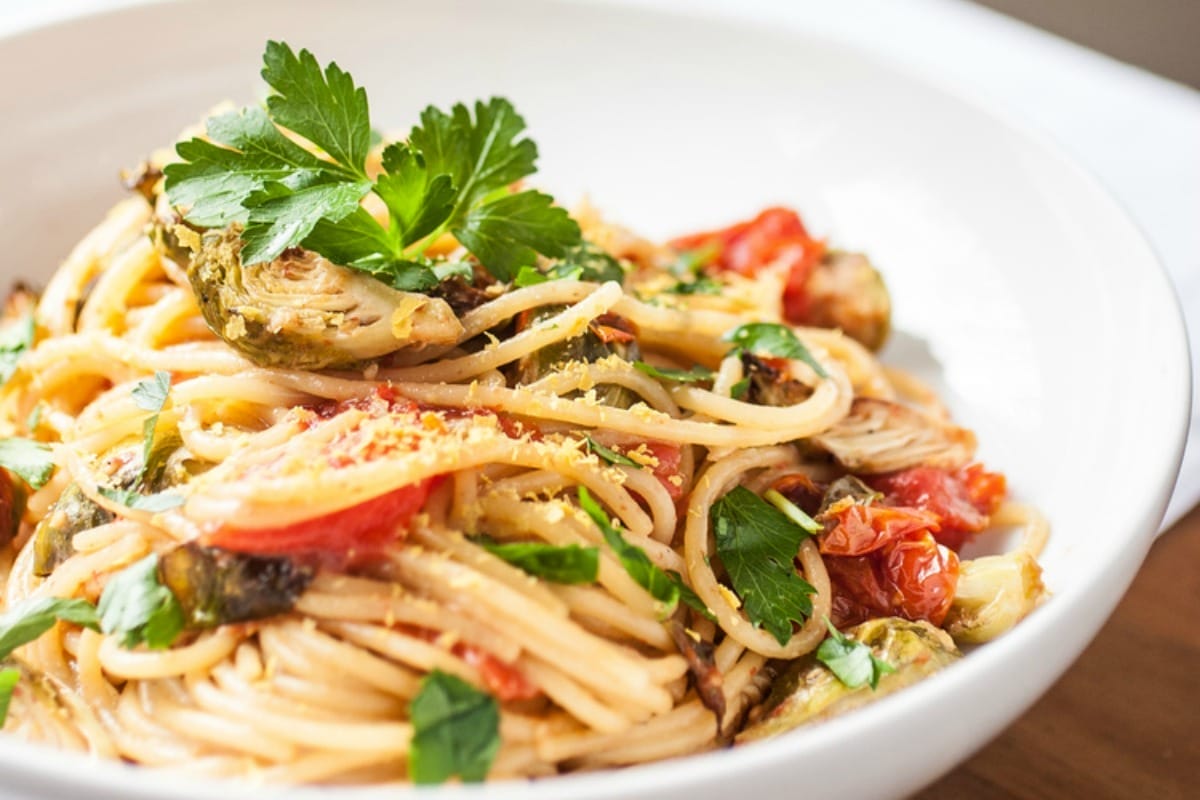 Roasted Brussels Sprouts and Bursted Cherry Tomato Spaghetti [Vegan]