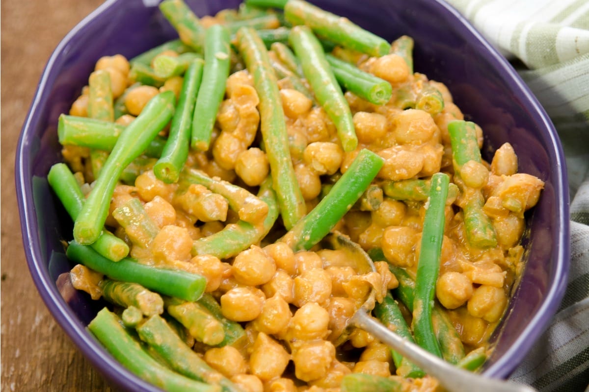 Saucy BBQ Chickpeas and Green Beans [Vegan, Gluten-Free]