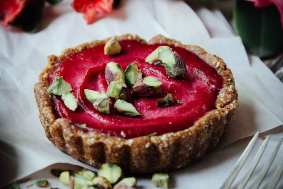 Orange Beetroot Tartlets With Almond Fig Crust [Vegan, Raw, Gluten-Free]