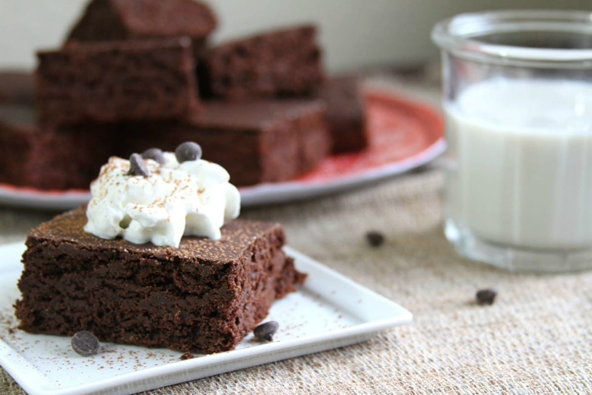 Chocolate Einkhorn Cake [Vegan]