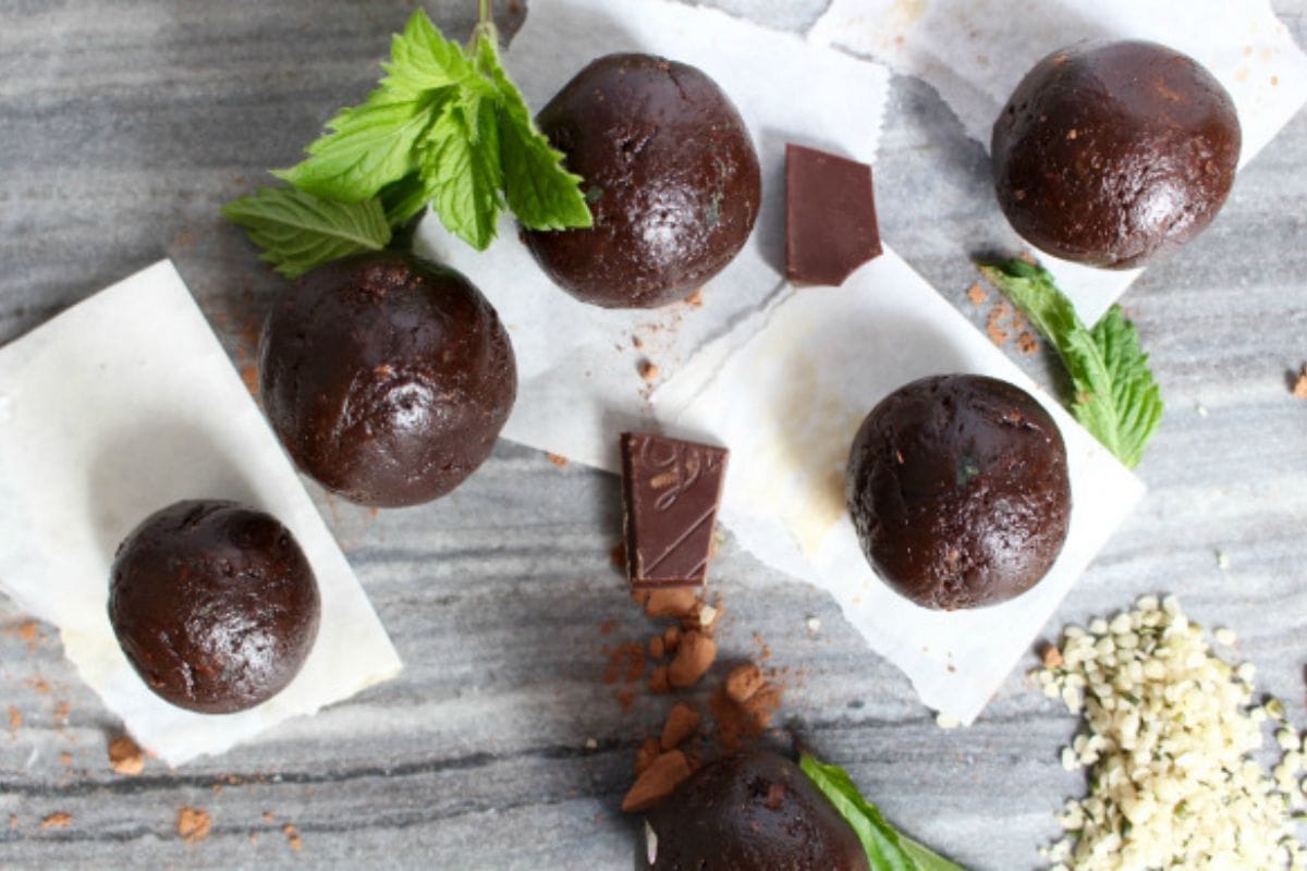 Salted Caramel and Mint Chocolate Energy Bites [Vegan, Raw, Gluten-Free]