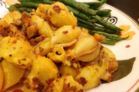 Buffalo Mac and Cheese Crumble [Vegan, Gluten-Free]