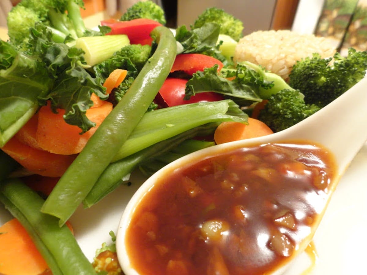 Steamed-Vegetables-with-Garlic-Sauce