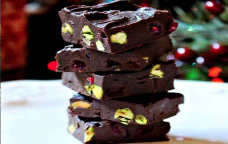 Pomegranate and Pistachio Chocolate Fudge [Vegan, Gluten-Free]