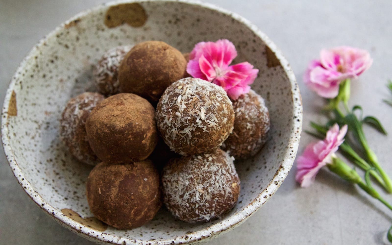 Raw Chocolate Zucchini Bites