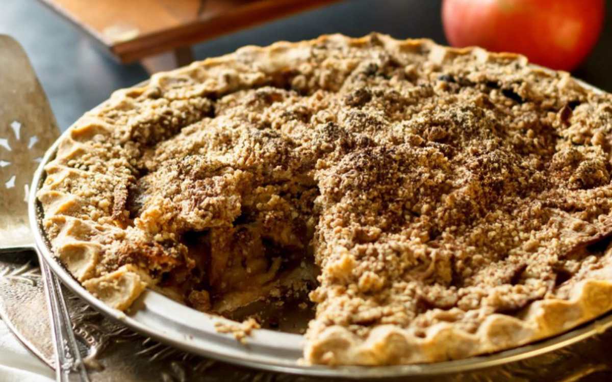 Apple Crumble Pie