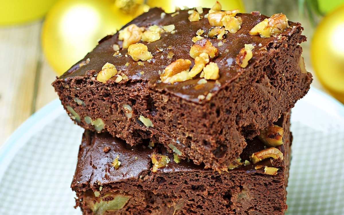 Cinnamon Apple Brownies