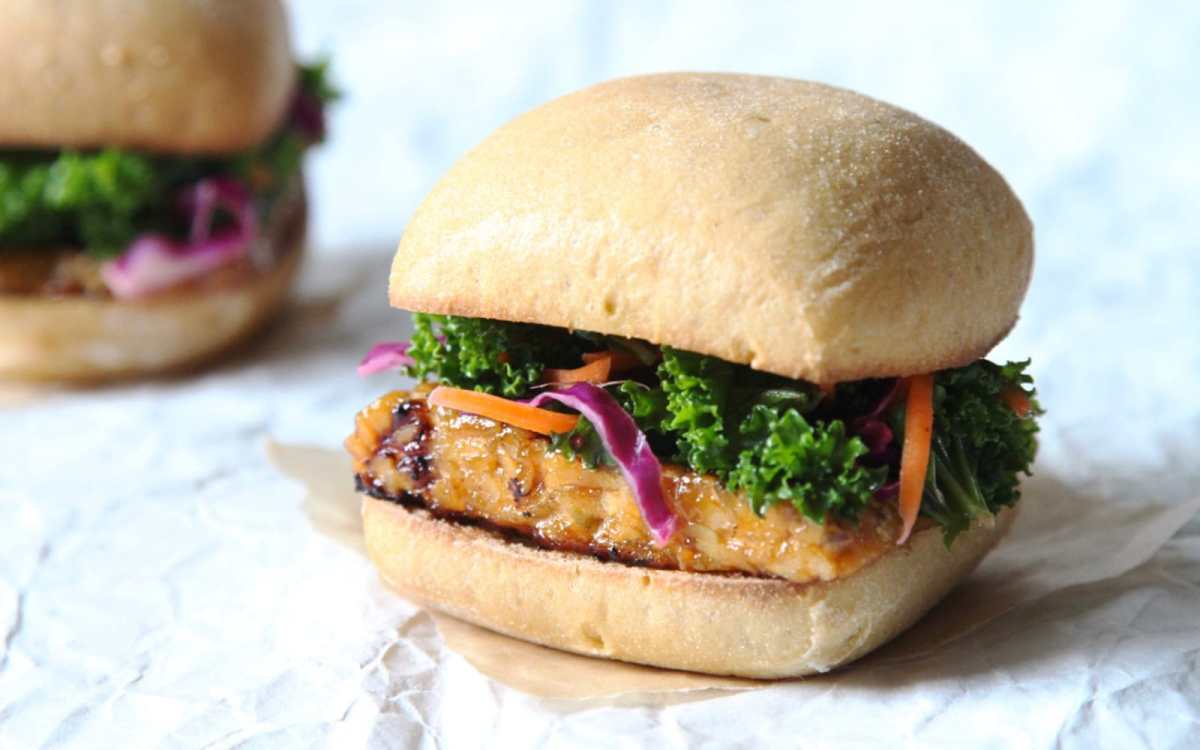 Vegan Grilled Barbecue Tempeh Slider With Kale Slaw 