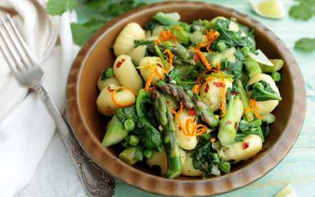 One Pot Asparagus and Spinach Gnocchi 1