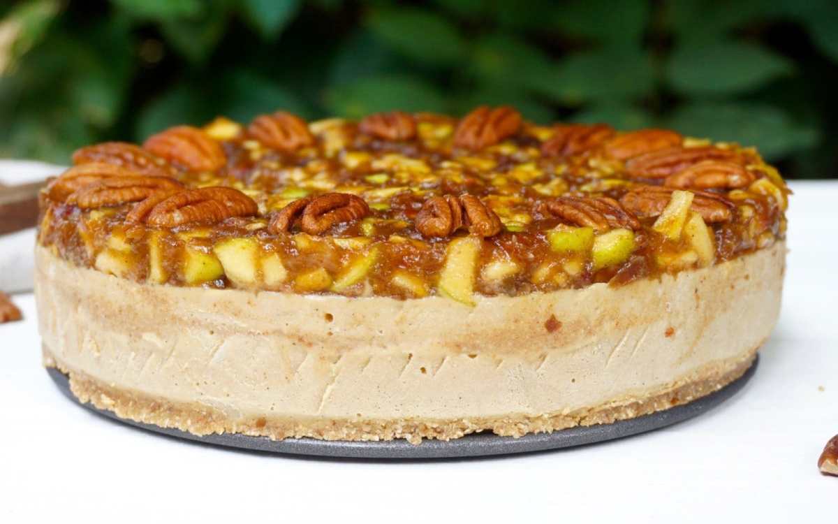 apple pecan ice cream cake