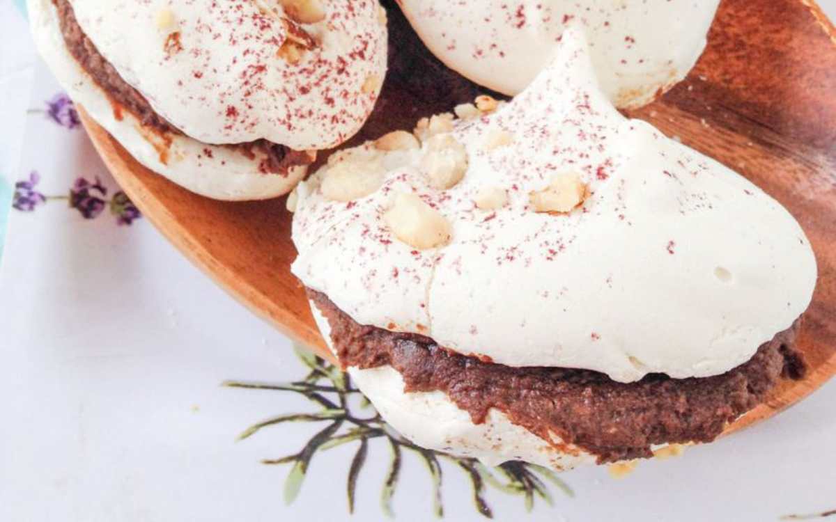 Chocolate Meringue Baubles