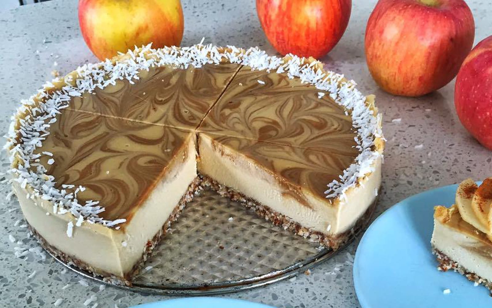Raw Caramel Apple Cheesecake