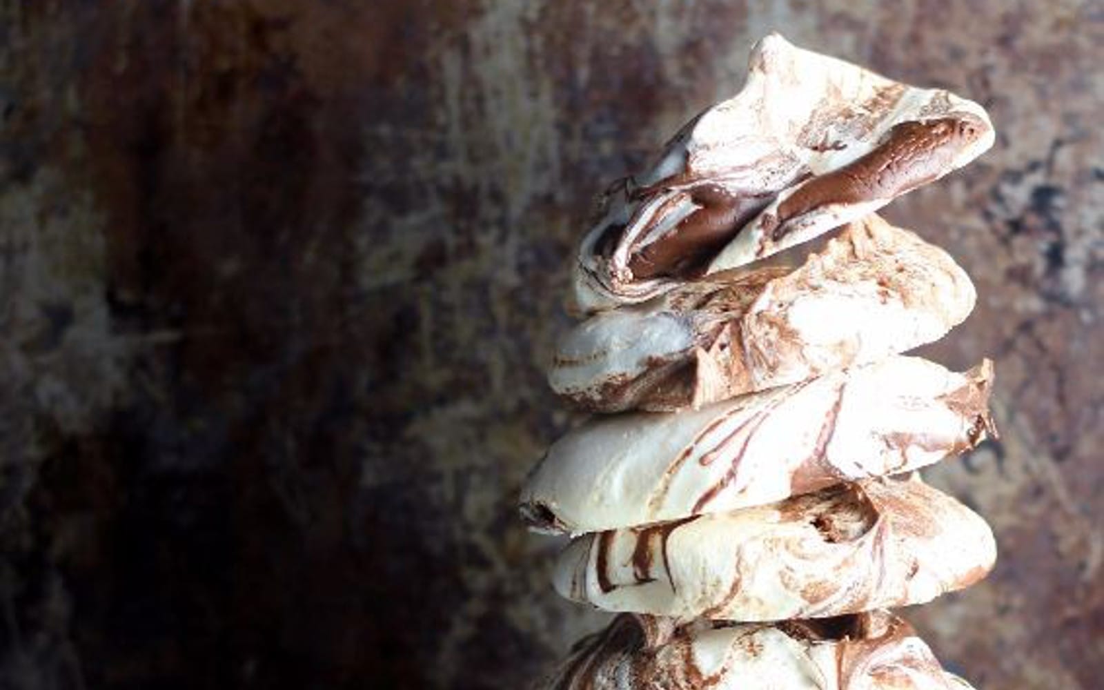 Chocolate Swirled Meringues b