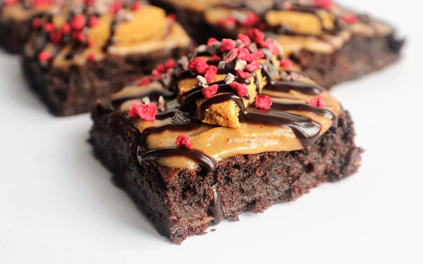 gingersnap vegan brownies topped with caramel